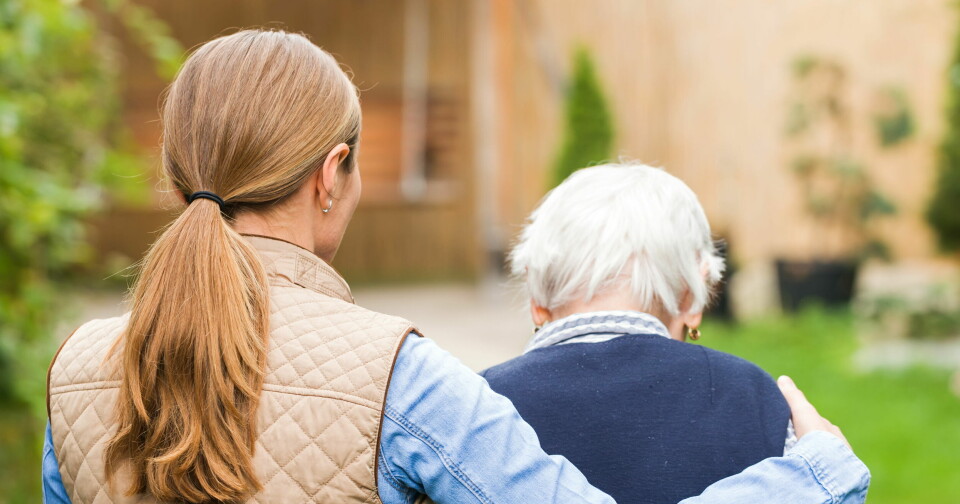 SVIKTET: En forskningsrapport slår fast at hjemmeboende demente ble sviktet da Norge stengte ned. Foto: Getty Images