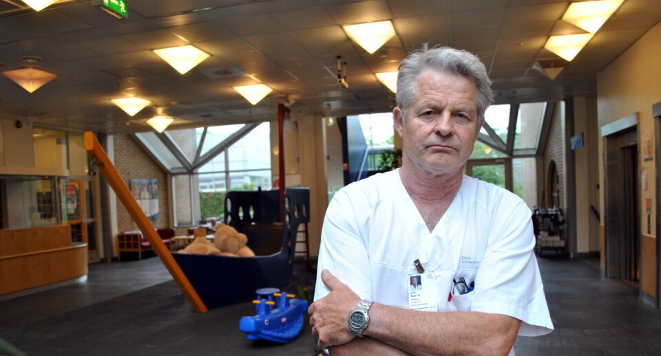 Barnelege Jarle Rugtveit forteller at det er mange kronisk syke barn i en intern sykehuskø, som avdelingen sliter med å hjelpe innen den medisinske fristen sykehuset selv har satt for når de mener de barna må ha hjelp. Arkivfoto. Foto: Barnelege Jarle Rugtveit forteller at det er mange kronisk syke barn i en intern sykehuskø, som avdelingen sliter med å hjelpe innen den medisinske fristen sykehuset selv har satt for når de mener de barna må ha hjelp. Arkivfoto. Foto: