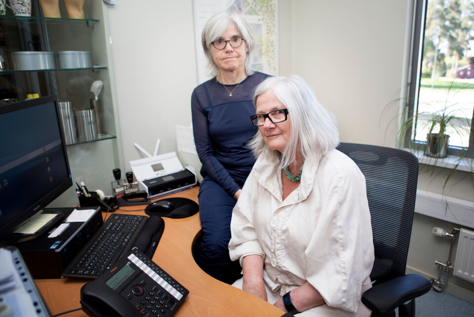 BLE HACKET: – Vi ønsker å advare andre mot at dette faktisk kan skje, sier gynekologene Grete Riis-Johannessen og Grete Berild i Kolbotn. Foto: Anette Andresen Foto: