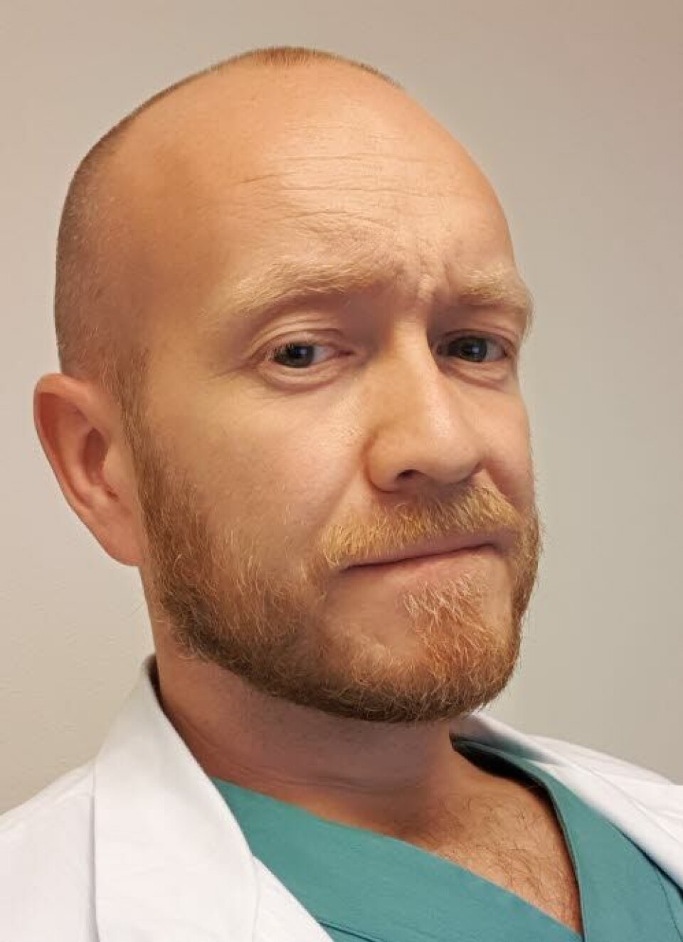 ANBEFALER: Håkon Langvatn anbefaler at det installeres operasjonsstuer med store, vertikale, høyvolum, unidireksjonelle ventilasjonssystemer ved bygging av nye sykehus eller operasjonsstuer. Foto: Privat ANBEFALER: Håkon Langvatn anbefaler at det installeres operasjonsstuer med store, vertikale, høyvolum, unidireksjonelle ventilasjonssystemer ved bygging av nye sykehus eller operasjonsstuer. Foto: Privat