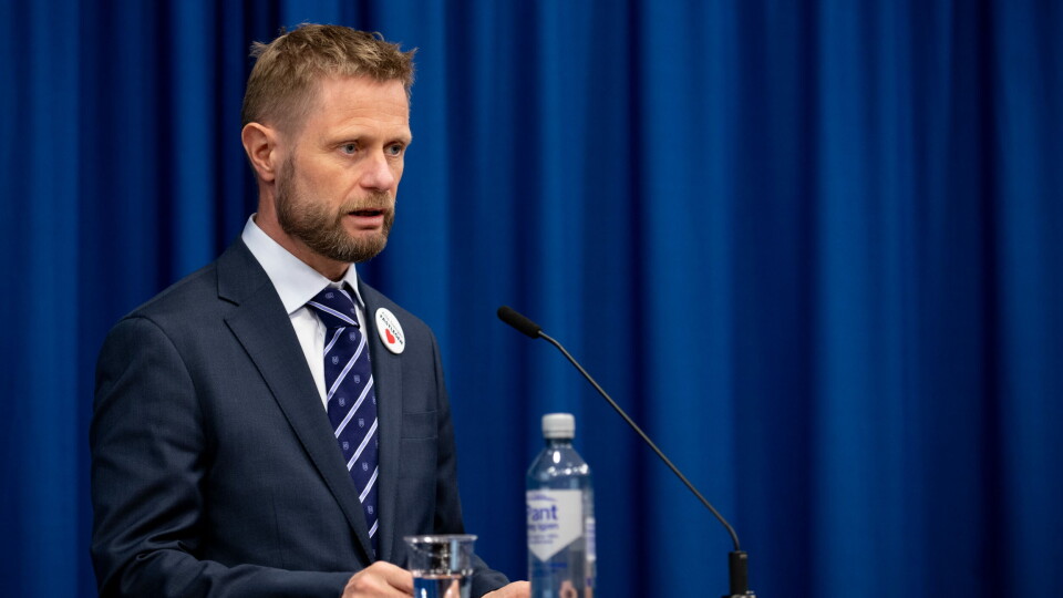 KAN FØRE TIL SMITTE: Helse- og omsorgsminister Bent Høie mener at åpningen av samfunnet i sommer kan føre til lokale utbrudd. Foto: Vidar Sandnes