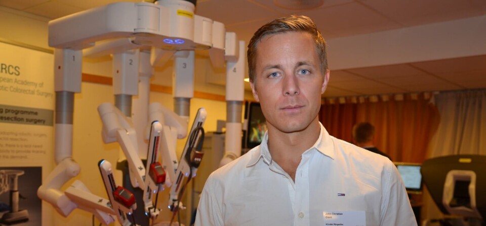 IKKE HENSIKTSMESSIG: – Gastrokirurgi er en stor og omfattende og høyteknologisk spesialitet, og det er ikke hensiktsmessig å utdanne kreftrettede gastrokirurger for å ta seg av de vanligste vaktoppgavene innen akuttkirurgien, sier LIS-lege og leder av Forening for unge kirurger, John Christian Glent. Arkivfoto: Lisbeth Nilsen Foto: