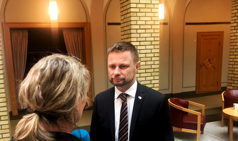 – Det hadde ikke hjulpet å flytte ansvaret lenger vekk fra der ressursene og kompetansen ligger - det hadde bare svekket muligheten til å ha kontroll, sier helseminister Bent Høie til Dagens Medisin etter redegjørelsen han holdt i Stortinget tirsdag. Foto: Anne Grete Storvik