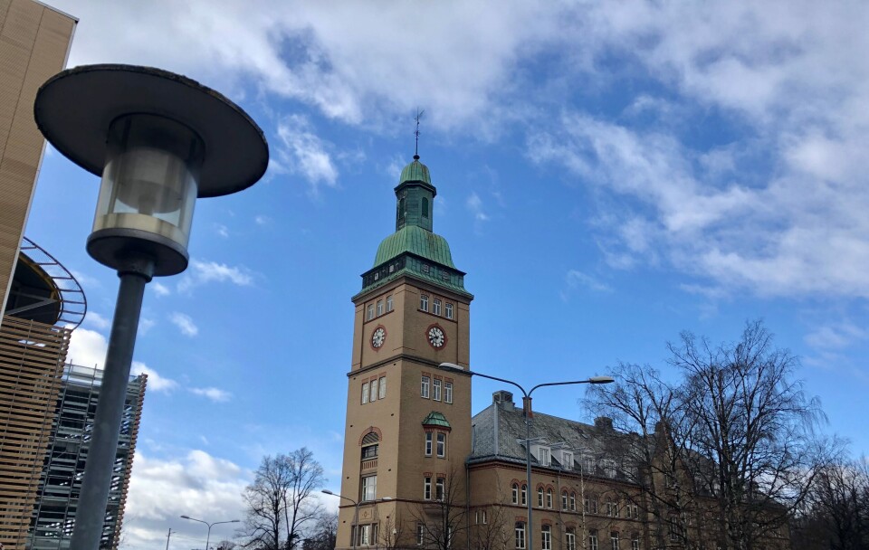 RIGGER OM: Oslo universitetssykehus legger om driften for å kunne ta imot flere covid-19-pasienter. Foto: Anne Grete Storvik RIGGER OM: Oslo universitetssykehus legger om driften for å kunne ta imot flere covid-19-pasienter. Foto: Anne Grete Storvik