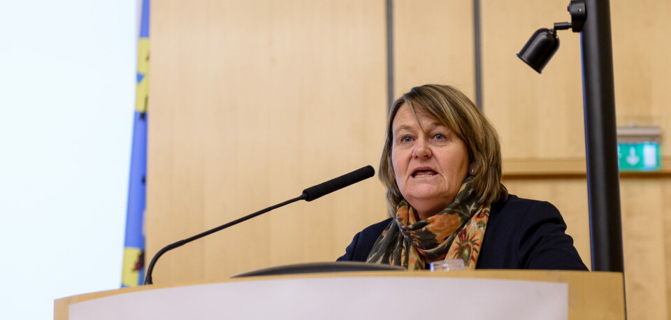 TRINN-FOR-TRINN: – Helsedirektoratet legger opp til en trinnmodell: Jo større epidemien blir, jo hardere må en prioritere. Da vil vi gjerne vite når vi går over til trinnvis strengere prioriteringer, sier Cecilie Risøe i Legeforeningen. Her avbildet ved deltagelse på et fagseminar i regi av Dagens Medisin i 2015. Foto: Arkivfoto TRINN-FOR-TRINN: – Helsedirektoratet legger opp til en trinnmodell: Jo større epidemien blir, jo hardere må en prioritere. Da vil vi gjerne vite når vi går over til trinnvis strengere prioriteringer, sier Cecilie Risøe i Legeforeningen. Her avbildet ved deltagelse på et fagseminar i regi av Dagens Medisin i 2015. Foto: Arkivfoto