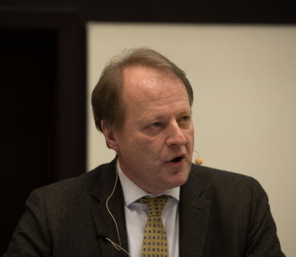 FORSTÅR: Jusprofessor Mads Andenæs ved Universitetet i Oslo, som blant annet utredet hemmelige priser for Helsedirektoratet, ser behovet for å ha et lukket fora for spesialistene, uten industrien til stede.
Foto: Per Corneliussen