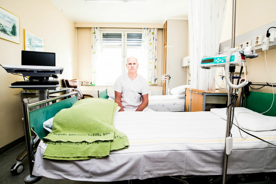 - Fire av fem alvorlig syke lungekreftpasienter får ikke den beste behandlingen, sier leder for Norsk lungekreftgruppe, Odd Terje Brustugun, som sier at for hver måned går cirka 60 pasienter glipp av en ny type behandling.  Foto: Vidar Sandnes