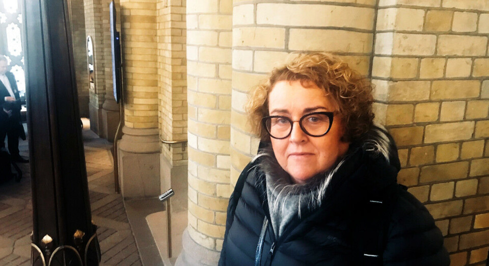 KREVER SVAR: Olaug Bollestad (Krf) vil vite hvilke avtaler sykehusedirektørene rundt om i landet har. Foto: Anne Grete Storvik