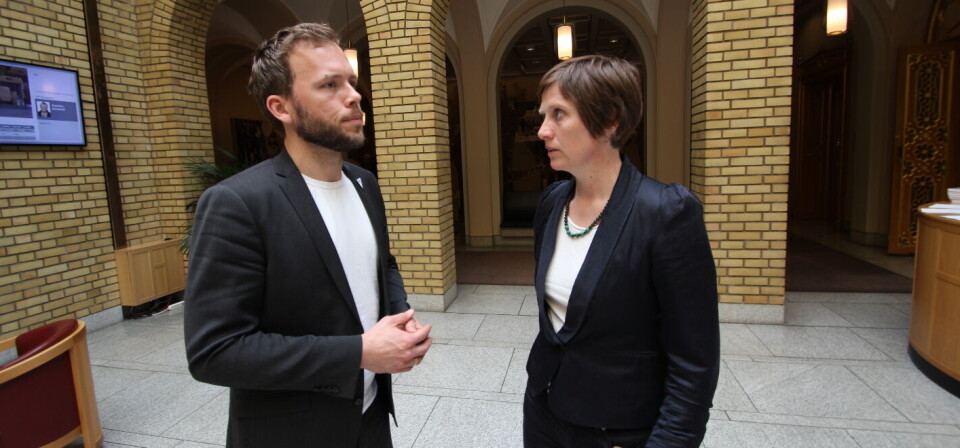 – IKKE FORANKRET: Audun Lysbakken (SV) og Kjersti Toppe (Sp) frykter at Nasjonal helse- og sykehusplan ikke gir sykehusbeslutninger den demokratiske forankringen Bent Høie forespeilet før valget. Foto: Øyvind Bosnes Engen