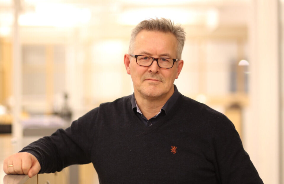 FRYKTER HACKING: Johan Bellika mener man i Én innbygger, én journal bør la ulike initiativer får lov til å jobbe frem løsninger som tillater den heterogeniteten man ser blant norske legekontor i dag. – Man kan jo bare tenke seg til konsekvensene om nasjonale systemer som den fremtidige Akson-løsningen blir hacket, sier han. Foto: Jarl-Stian Olsen FRYKTER HACKING: Johan Bellika mener man i Én innbygger, én journal bør la ulike initiativer får lov til å jobbe frem løsninger som tillater den heterogeniteten man ser blant norske legekontor i dag. – Man kan jo bare tenke seg til konsekvensene om nasjonale systemer som den fremtidige Akson-løsningen blir hacket, sier han. Foto: Jarl-Stian Olsen