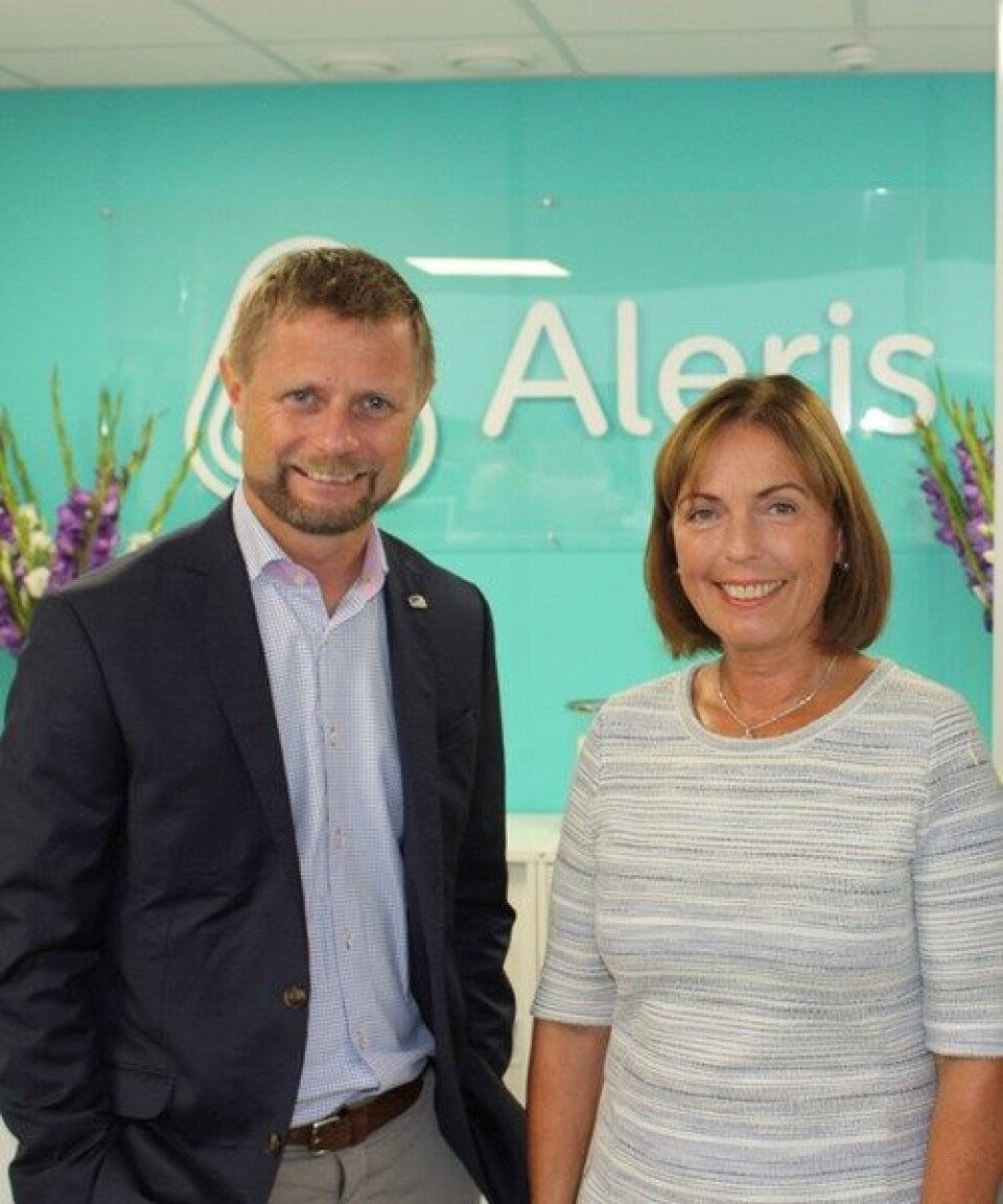 Helseminister Bent Høie sammen med administrerende direktør for Aleris, Grethe Aasved.