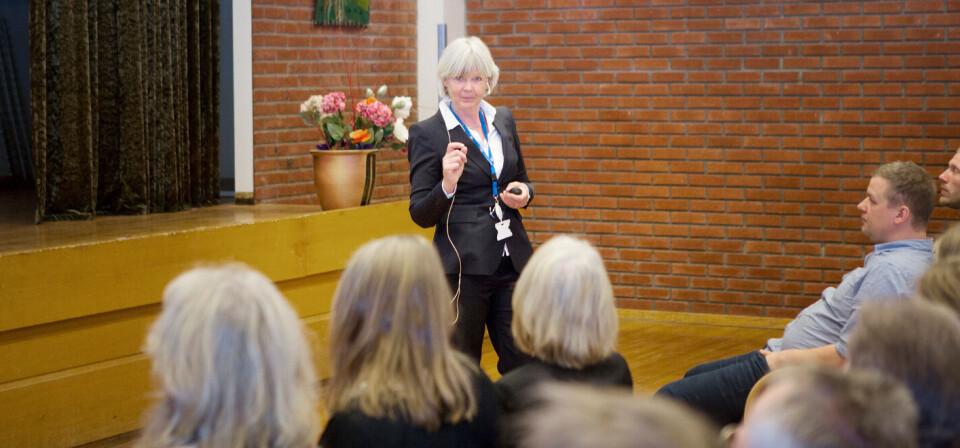 STARTSKUDD: – Sammen skal vi gjøre noe helt nytt. Vi lager historie, sa professor Gerd Kvale da hun ønsket velkommen til OCD-dugnaden. Til høyre i bildet er psykolog Bjarne Hansen. Foto: Anette Andresen Foto: Anette Andresen STARTSKUDD: – Sammen skal vi gjøre noe helt nytt. Vi lager historie, sa professor Gerd Kvale da hun ønsket velkommen til OCD-dugnaden. Til høyre i bildet er psykolog Bjarne Hansen. Foto: Anette Andresen Foto: Anette Andresen