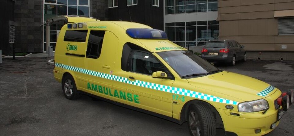 BYRÅKRATI: Ambulanseledere har lenge irritert seg over dokumentasjonskravet som følger hver gang en ambulanse utløser et blink i fotobokser. Foto: Arkivfoto
