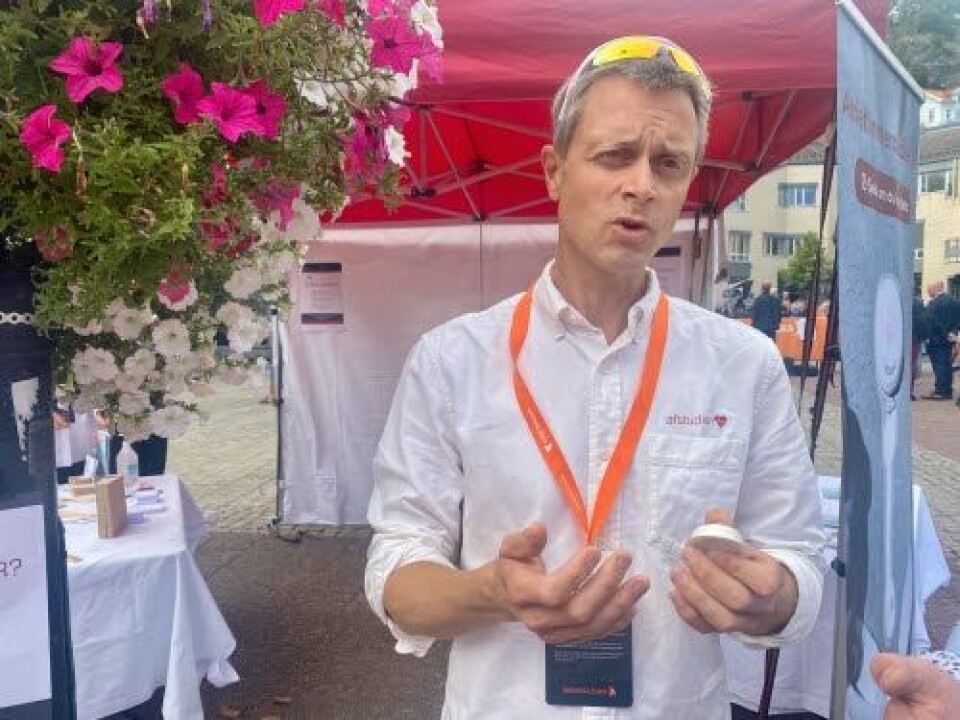 FØRSTE BEHANDLING: Overlege Jarle Jortveit sier at for å behandle flere pasienter med STEMI innenfor anbefalte tidsrammer i Norge, bør trombolyse velges som første behandling hos flere.
Foto: Siri Gulliksen FØRSTE BEHANDLING: Overlege Jarle Jortveit sier at for å behandle flere pasienter med STEMI innenfor anbefalte tidsrammer i Norge, bør trombolyse velges som første behandling hos flere.
Foto: Siri Gulliksen
