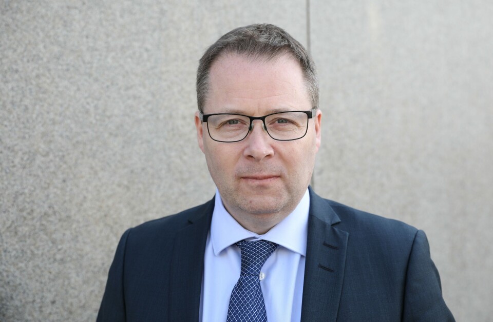 – Regjeringen ønsker å gi departement og direktoratet vide fullmakter til å kunne pålegge kommuner plikt til å ta i bruk og finansiere statlige e-helseløsninger. Dette vil være å innføre et helt nytt prinsipp i styring av kommunene, sier Bjørn Arild Gram. Foto: – Regjeringen ønsker å gi departement og direktoratet vide fullmakter til å kunne pålegge kommuner plikt til å ta i bruk og finansiere statlige e-helseløsninger. Dette vil være å innføre et helt nytt prinsipp i styring av kommunene, sier Bjørn Arild Gram. Foto: