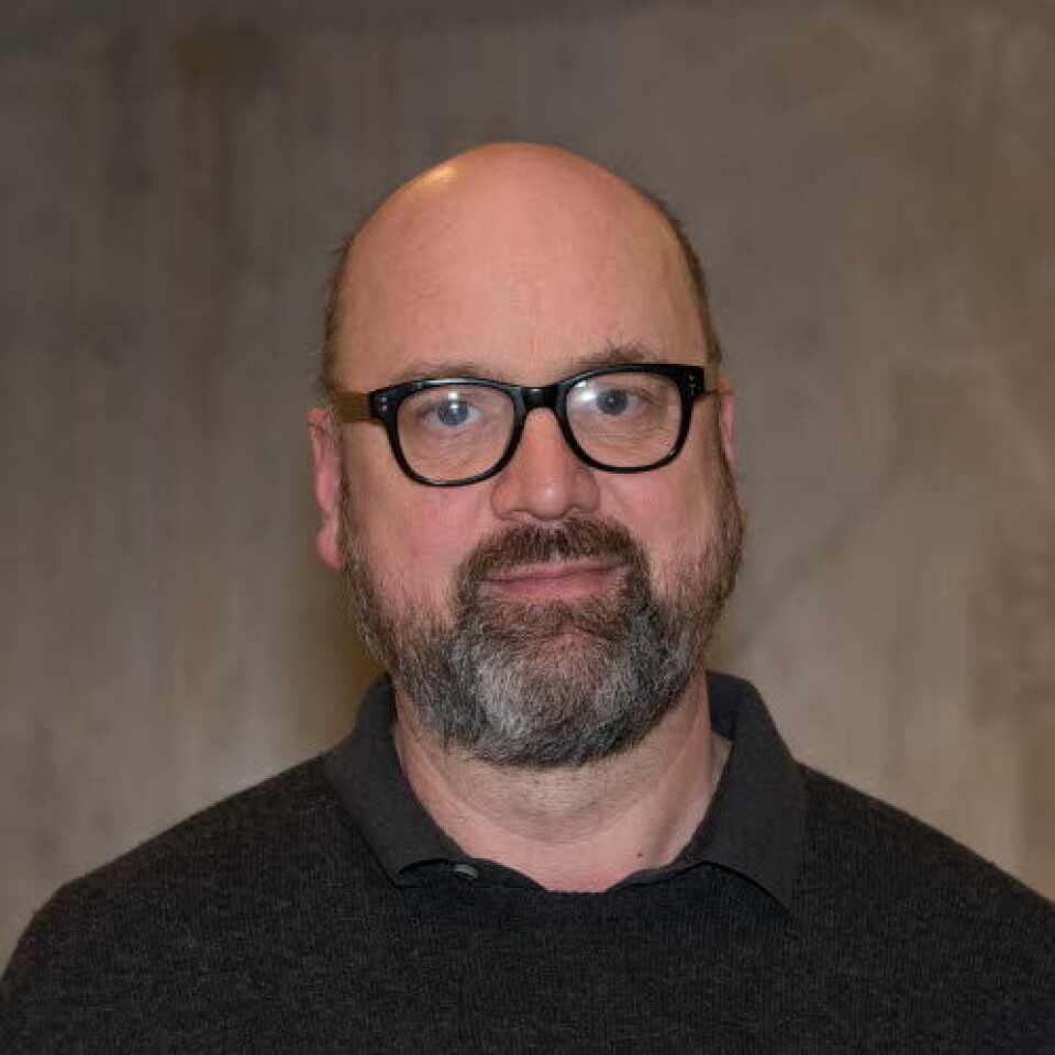 AKTUELT: – Det er aktuelt å gi remdesivir i til alle som er innlagt ved sykehus som ikke har kontraindikasjoner for remdesivir, sier overlege ved Akershus universitetssykehus, Olav Dalgard.
Foto: Per Corneliussen