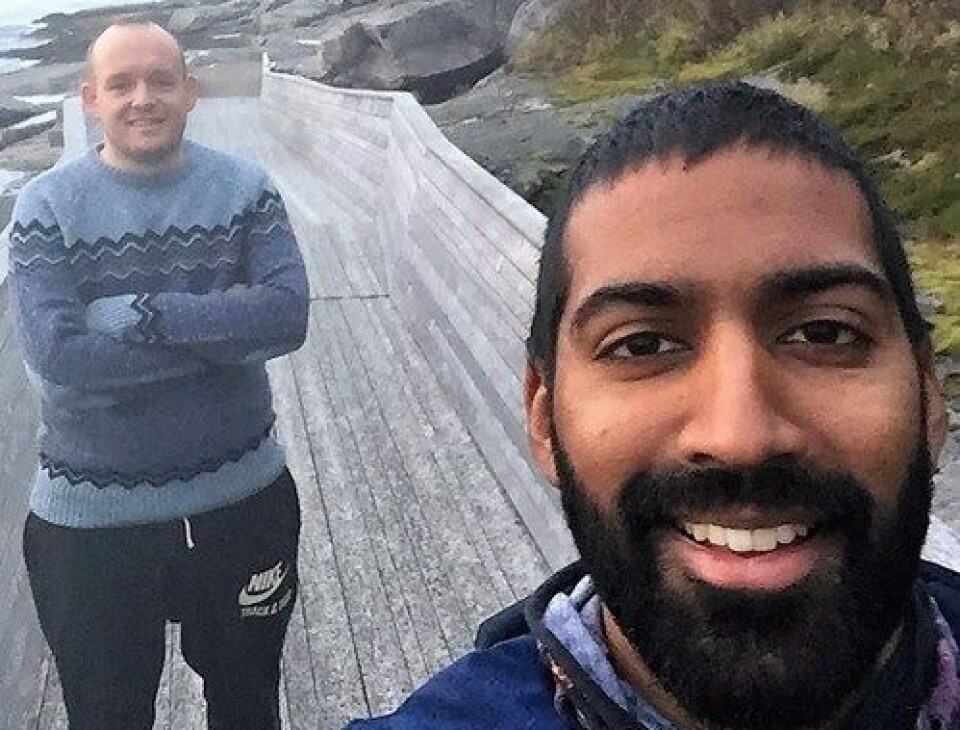 Don Ransi Liyanarachi (foran) og Gunnar A. W. Ramstad er de to legene som står bak portalen Helseoppdrag.no. Foto: Privat Don Ransi Liyanarachi (foran) og Gunnar A. W. Ramstad er de to legene som står bak portalen Helseoppdrag.no. Foto: Privat