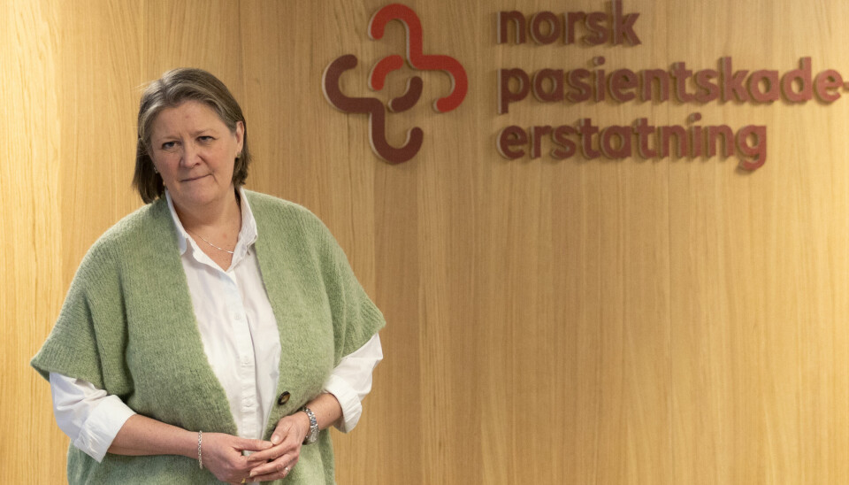 Anne-Mette Gulaker, fungerende direktør i Norsk pasientskadeerstatning, mener koronaøkning kan forklare at noen tall for 2022 går ned.