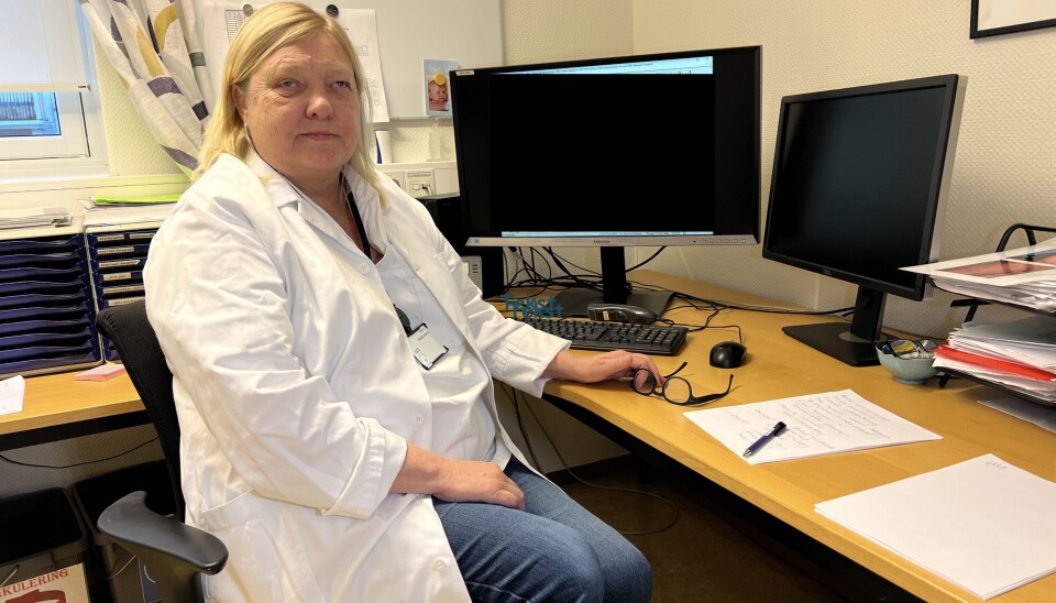 VANSKELIG Å AKSEPTERE: Legenes tillitsvalgte Ann Karin Barstad ved Betanien Hospital finner lite trøst fra helseministeren når hun opplever nok en nedskjæring. Hun synes det er vanskelig å akseptere, med de store inntektene staten tross alt har. VANSKELIG Å AKSEPTERE: Legenes tillitsvalgte Ann Karin Barstad ved Betanien Hospital finner lite trøst fra helseministeren når hun opplever nok en nedskjæring. Hun synes det er vanskelig å akseptere, med de store inntektene staten tross alt har.