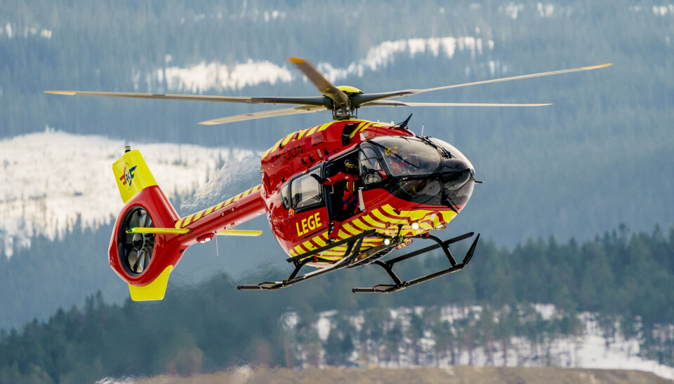 AVSLUTTES: Et helikopter fra Stiftelsen Norsk Luftambulanse fotografert i Kvitfjell i starten av mars. Nå avsluttes streiken blant de ansatte etter at staten griper inn i konflikten. Foto: Stian Lysberg Solum / NTB AVSLUTTES: Et helikopter fra Stiftelsen Norsk Luftambulanse fotografert i Kvitfjell i starten av mars. Nå avsluttes streiken blant de ansatte etter at staten griper inn i konflikten. Foto: Stian Lysberg Solum / NTB