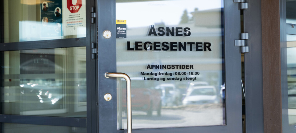 Kommunen vil ansette svensk lege, men stoppes av regelverket: – Vi sitter igjen med millionregninger for legevikarer