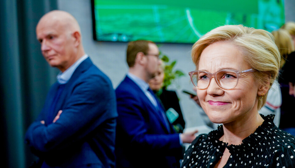 RYDDER OPP: Statsråd Ingvild Kjerkol rydder opp i den statlige helseforvaltningen. Helsedirektør Bjørn Guldvåg får mer makt og flere oppgaver. RYDDER OPP: Statsråd Ingvild Kjerkol rydder opp i den statlige helseforvaltningen. Helsedirektør Bjørn Guldvåg får mer makt og flere oppgaver.