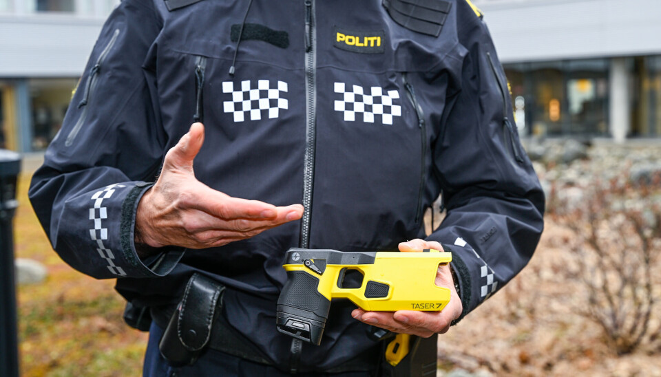 ELEKTROSJOKKVÅPEN: Politiet mistenker psykisk sykdom i 21 av 28 tilfeller der de har brukt elektrosjokkvåpen mot en gjerningsperson, viser en oversikt. Illustrasjonsfoto: Joakim Halvorsen / NTB ELEKTROSJOKKVÅPEN: Politiet mistenker psykisk sykdom i 21 av 28 tilfeller der de har brukt elektrosjokkvåpen mot en gjerningsperson, viser en oversikt. Illustrasjonsfoto: Joakim Halvorsen / NTB