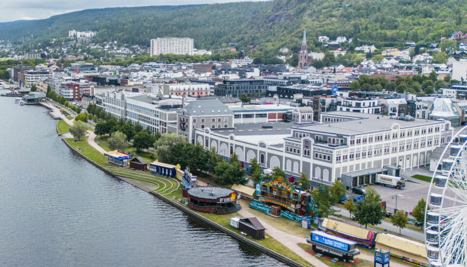 REDUSERTE: Drammen kommune og Stavanger kommune, var alene blant Norges ti største kommuner om å reduserer bruk av vikartjenester i 2022.