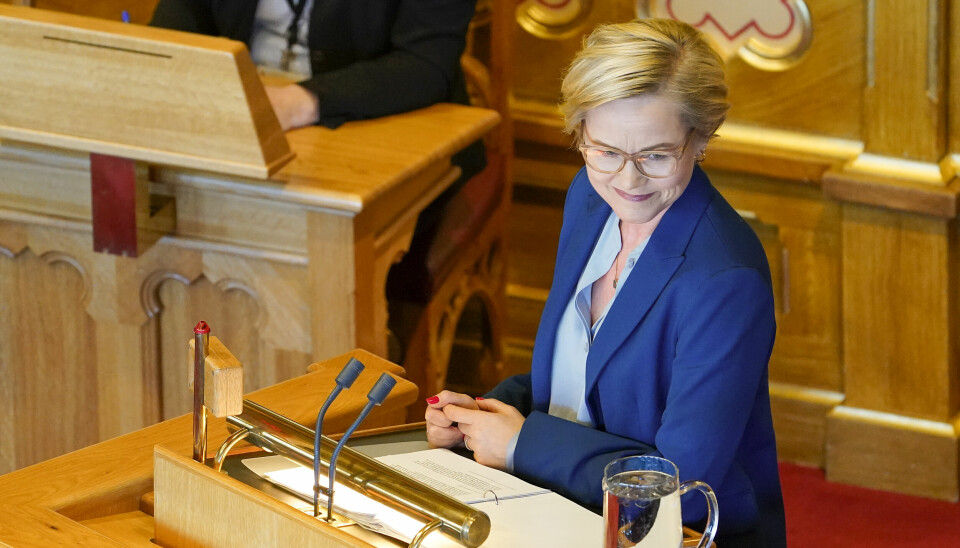 SVARER: Helse- og omsorgsminister Ingvild Kjerkol (Ap) under en muntlige spørretime i Stortinget tidligere i år.