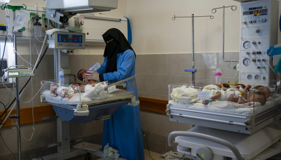 EVAKUERT: Flere for tidlig fødte barn ble evakuert fra Shifa-sykehuset i Gaza by denne uken. Krigen gjør forholdene for både mødre og barn svært krevende.