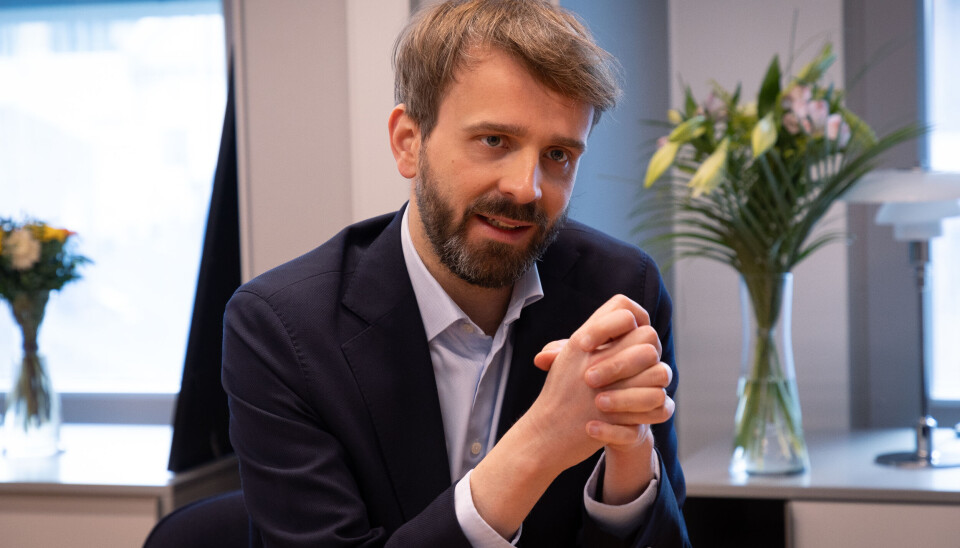 TILLATER: Helse- og omsorgsminister Jan Christian Vestre vil tillate at helseforetak kan kreve betalt for kostnadene og en markedsmessig avkastning fra gravide for non-invasiv prenatal test (NIPT) utenfor medisinsk indikasjon.