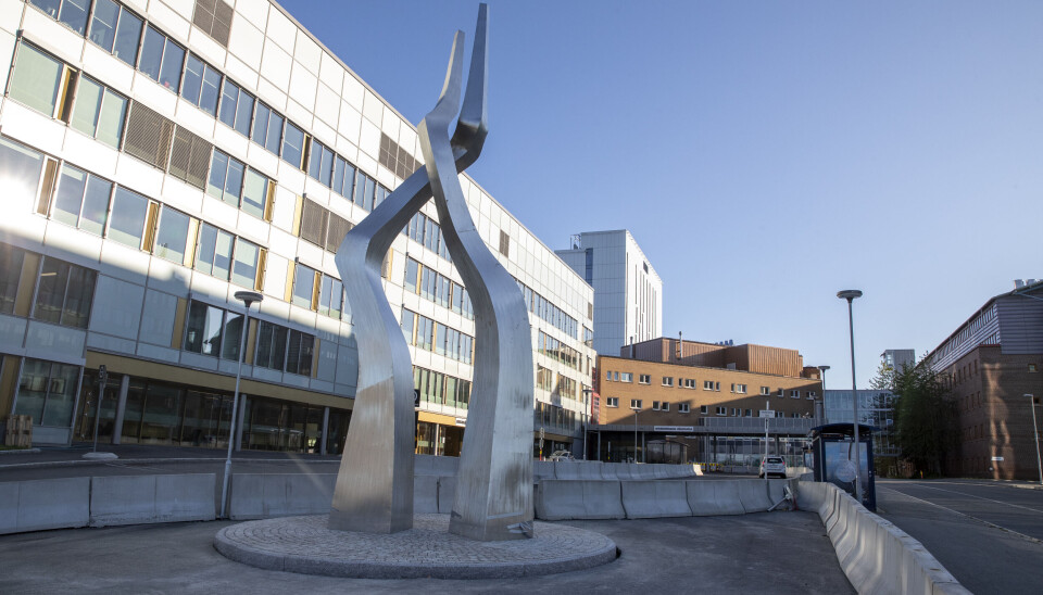 OMVEI: Pasientene fra Svalbard må via Oslo før de kommer seg til Universitetssykehuset i Nord-Norge (UNN) i Tromsø.