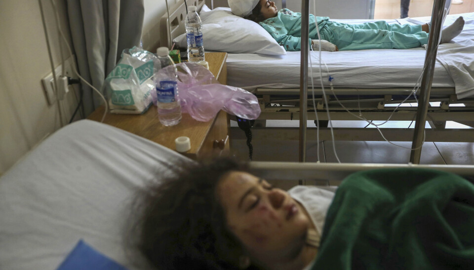 SÅRET: To søstre, Yasmina og Julia Khalifa, er innlagt på et sykehus i Sarafand i Sør-Libanon etter at de ble såret i et israelsk luftangrep tirsdag kveld.