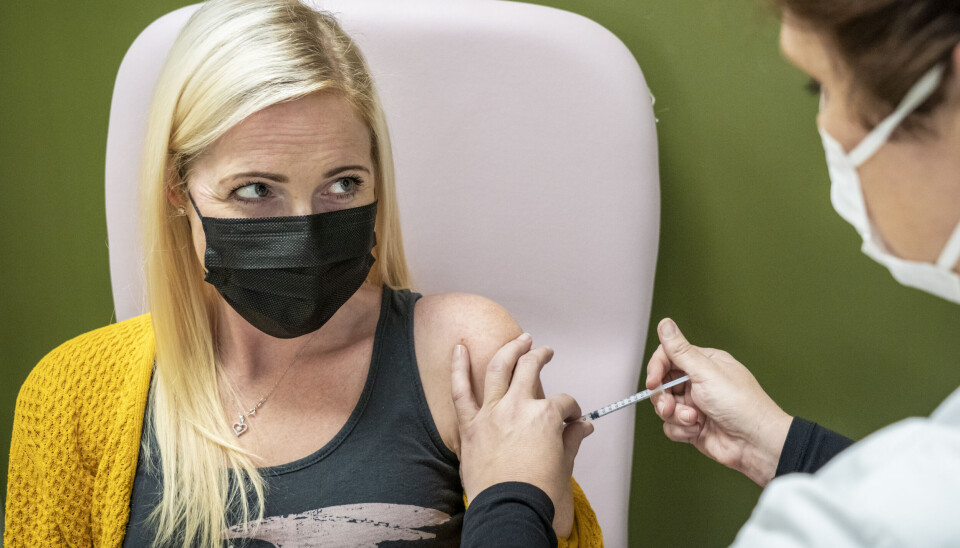 DØDELIGHET: Koronavaksinerte hadde lavere dødelighet enn de som ikke var vaksinert i perioden 2021 til 2023.