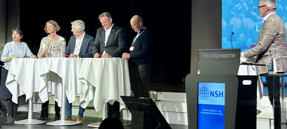 Helsetopper til angrep på politikere: – Liten politisk ryggdekning for de modige avgjørelsene