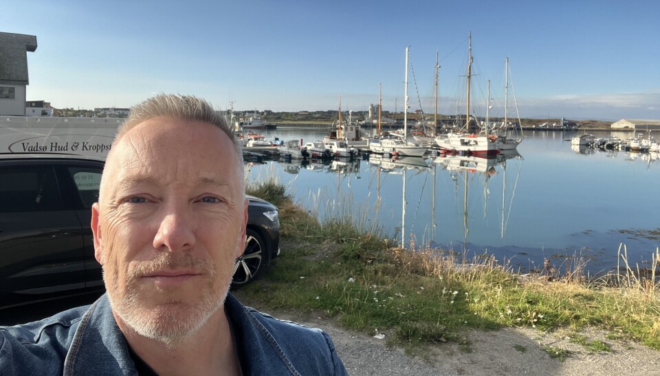 PÅ REISEFOT: Denne distriktslegen skal nå etter planen reise Båtsfjord – Tromsø for veiledningsgruppe, noe som medfører to døgn på reisefot og fravær fra vakt og beredskap i kommunen. Når skal man da faktisk gjøre jobben kommunen trenger lege til, skriver Just Haffeld.