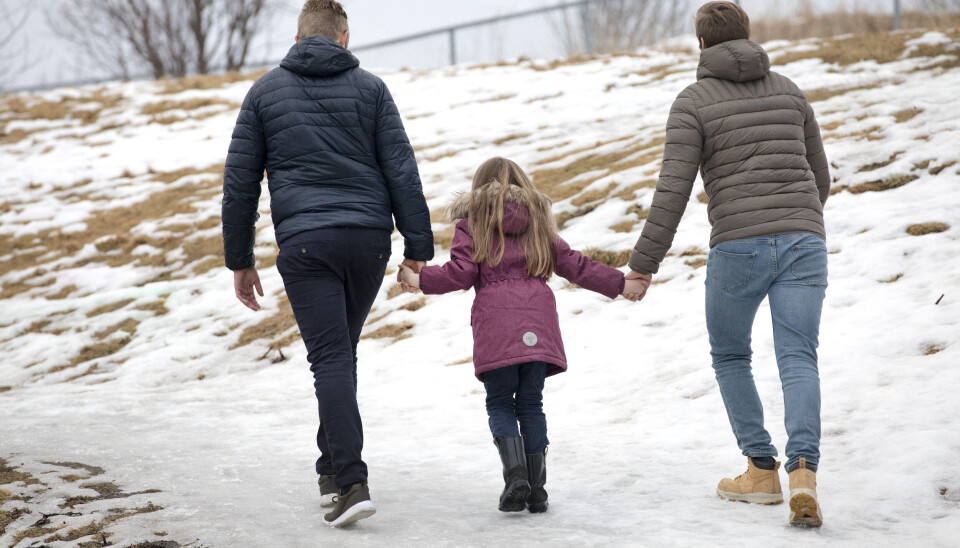 SKAL FÅ VITE: Donorunnfangede barn skal få vite om det finnes søsken når de fyller 15, har Bioteknologirådet bestemt. Foto: Gorm Kallestad / NTB