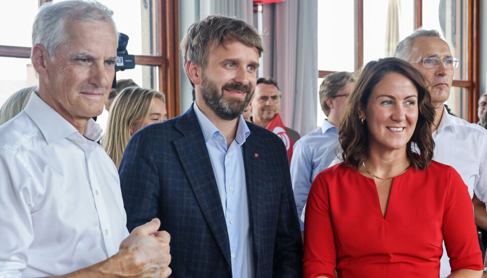 VIL REKRUTTERE: Statsminister Jonas Gahr Støre, helse- og omsorgsminister Jan Christian Vestre og arbeid- og inkluderingsminister Tonje Brenna under valgkampstarten. Nå lekker statsrådene litt fra neste års statsbudsjett, der de vil sette av penger til rekruttering til helsesektoren. Foto: Geir Olsen / NTB