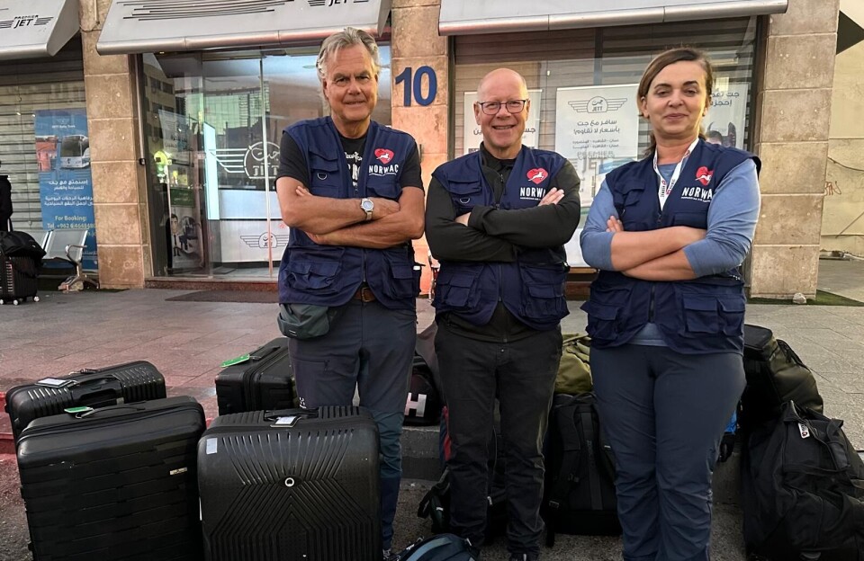 Norwacs team, bestående av ortoped Geir Stray Andreassen, ortoped Odd Arild Ågedal fra Hammerfest sykehus og operasjonssykepleier Silvana Zuvela fra Ahus, var framme på Gazastripen tirsdag. Onsdag begynte de å jobbe ved Nasser-sykehuset.