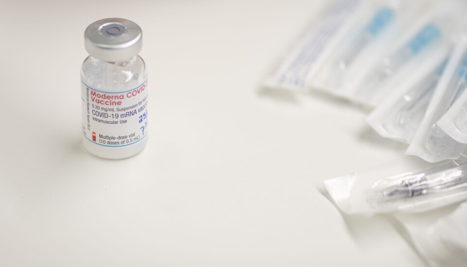 NØLER: Nordmenn flest vil ikke automatisk takke ja til en mRNA-vaksine, svarer de i en fersk undrsøkelse. Vaksinene mot covid er de første i Norge med mRNA som virkningsmekanisme.