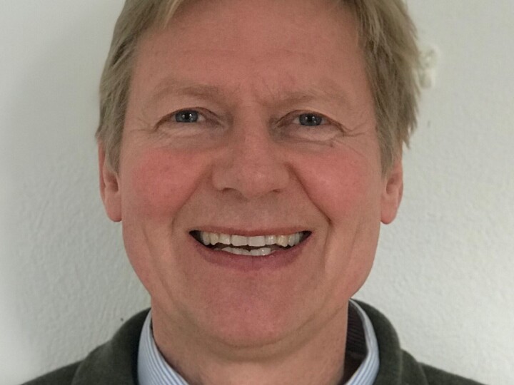 Ole Morten Rønning, Seksjonsoverlege, Professor, dr. med,
Nevroklinikken, Ahus,
UiO