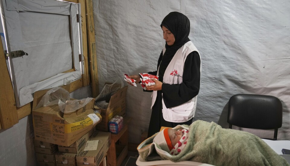 EVAKUERTE: Leger Uten Grenser gjenopptar arbeidet i Gaza by etter å ha evakuert området en måned. Her fra en klinikk sør i Gaza i april. Foto: Abdel Kareem Hana / AP / NTB