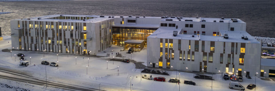 Avslutter avtale med medisinsk direktør